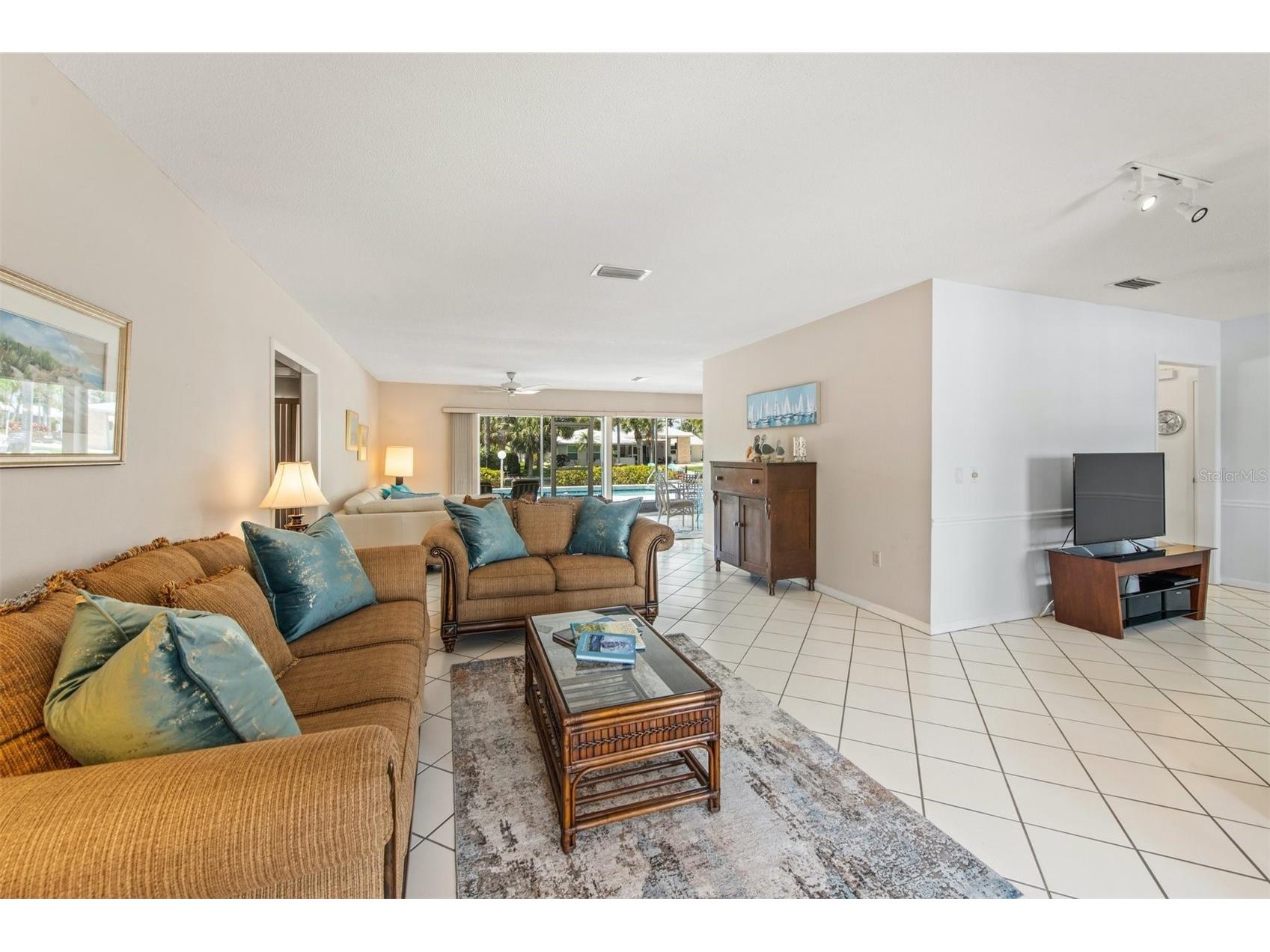 614 Gladstone Lane Holmes Beach FL 34217 - BIMINI BAY A4679247 image19