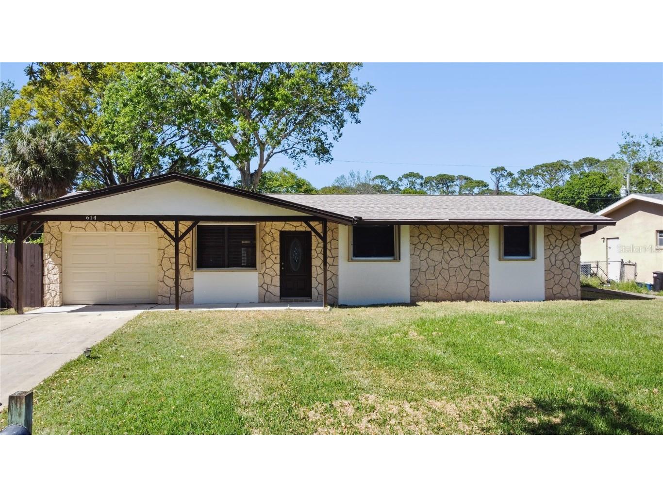 614 Johnson Drive Ormond Beach FL 32174 V4941726 image1