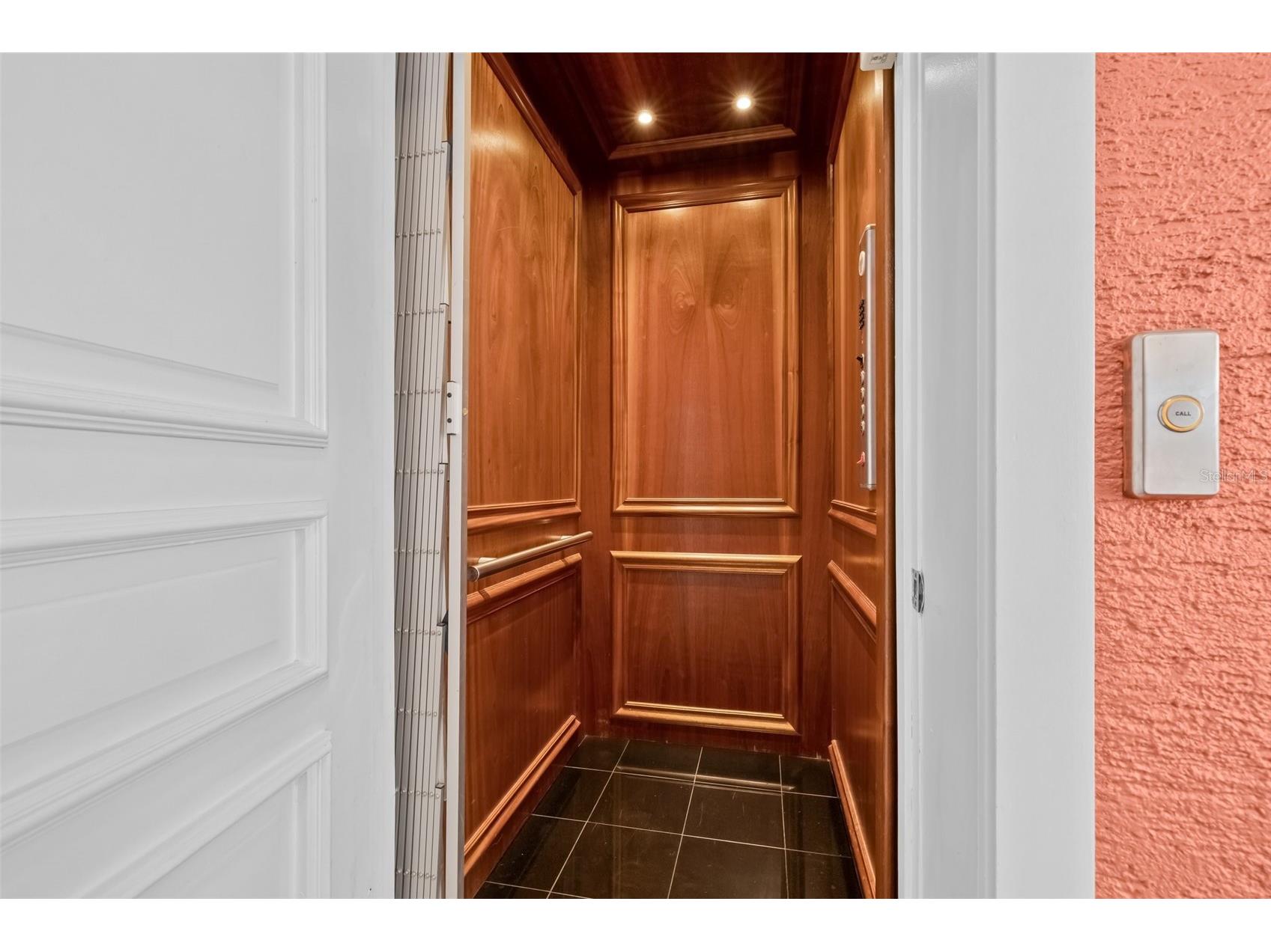 614 Norton Street Longboat Key FL 34228 TB8470030 image6