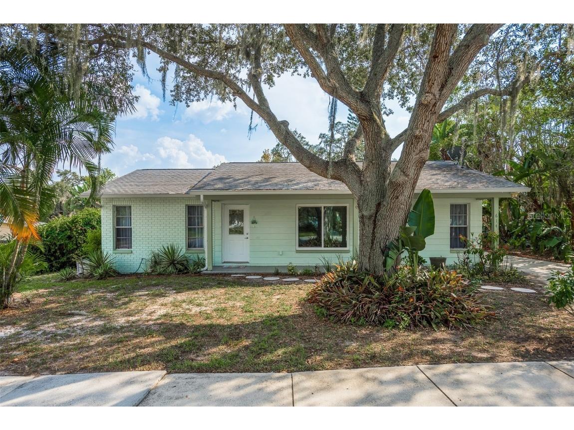 614 Palm Avenue Tarpon Springs FL 34689 W7857607 image1