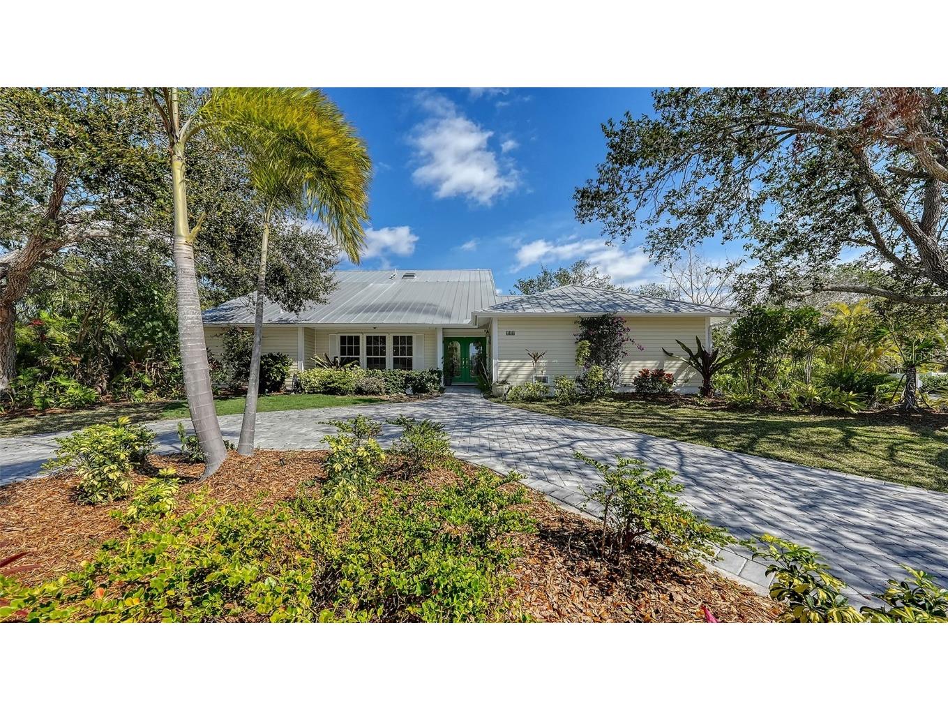 614 Tropical Circle Sarasota FL 34242 A4642014 image1