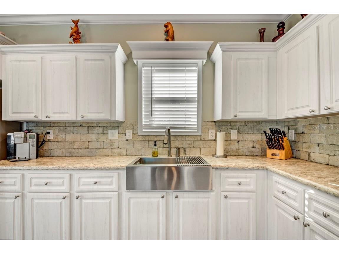 6140 Island Drive Weeki Wachee FL 34607 W7879954 image7