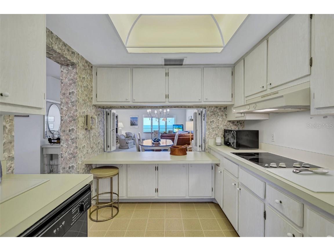 6140 Midnight Pass Road #601 Sarasota FL 34242 - CRESCENT BEACH/GULF OF MEXICO A4662797 image10