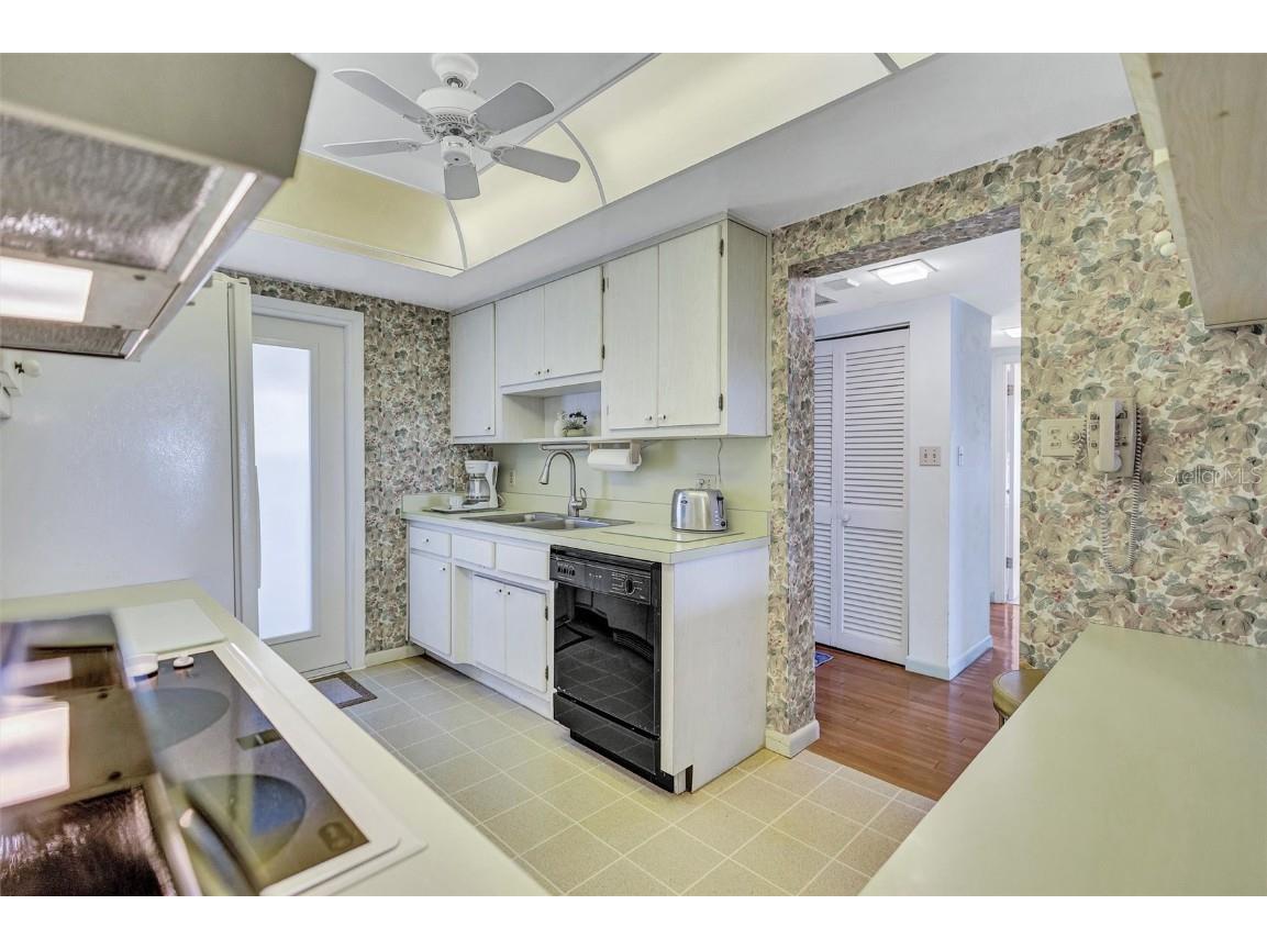 6140 Midnight Pass Road #601 Sarasota FL 34242 - CRESCENT BEACH/GULF OF MEXICO A4662797 image12