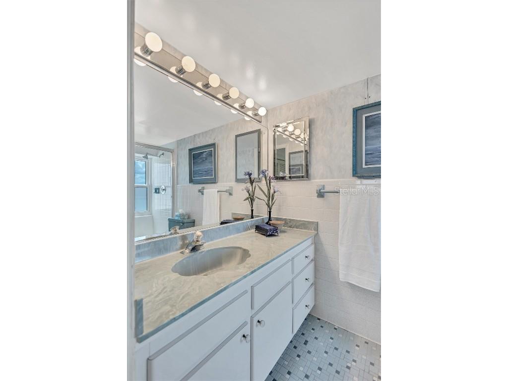 6140 Midnight Pass Road #601 Sarasota FL 34242 - CRESCENT BEACH/GULF OF MEXICO A4662797 image36