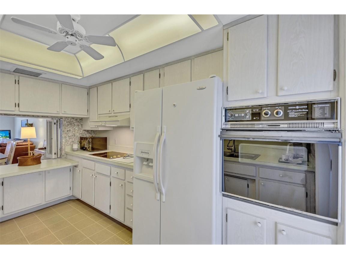 6140 Midnight Pass Road #601 Sarasota FL 34242 - CRESCENT BEACH/GULF OF MEXICO A4662797 image9