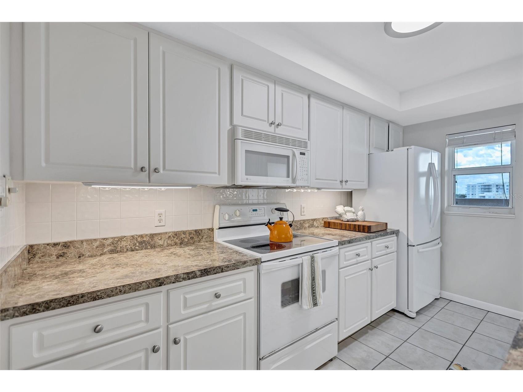 6140 Midnight Pass Road #603 Sarasota FL 34242 - CRESCENT BEACH ON SIESTA KEY A4688546 image20