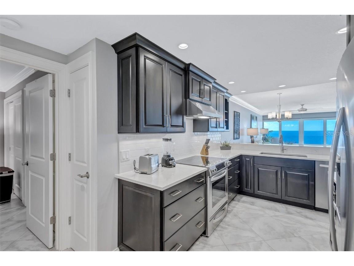 6140 Midnight Pass Road #902 Sarasota FL 34242 - CRESCENT BEACH ON SIESTA KEY A4666851 image17