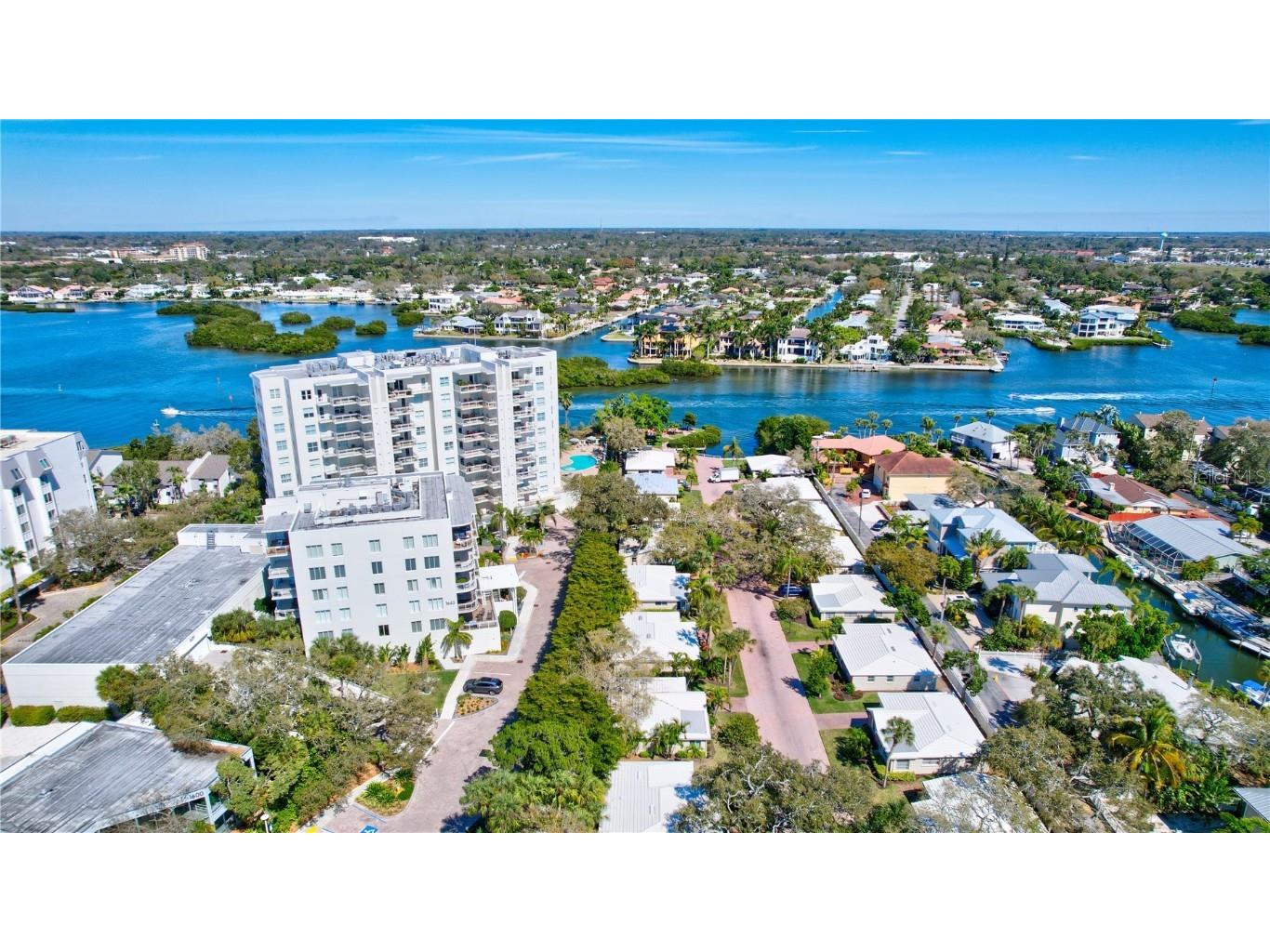 6140 Midnight Pass Road #902 Sarasota FL 34242 - CRESCENT BEACH ON SIESTA KEY A4666851 image59