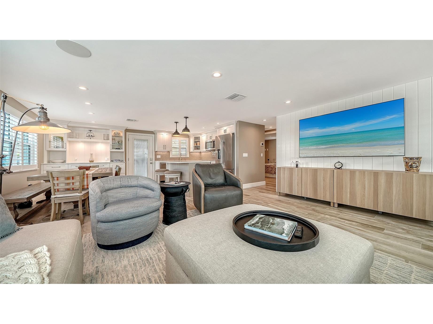 6140 Midnight Pass Road #B6 Sarasota FL 34242 A4682734 image14