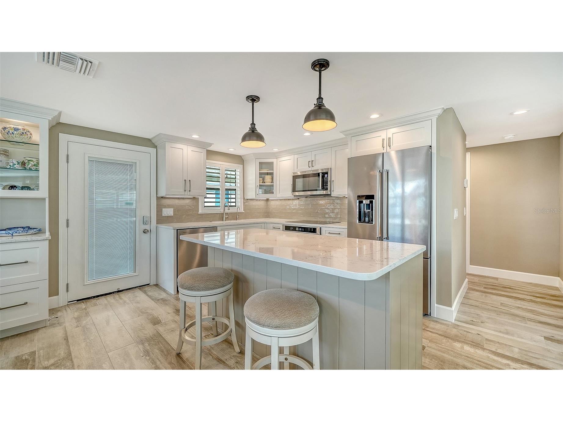 6140 Midnight Pass Road #B6 Sarasota FL 34242 A4682734 image15