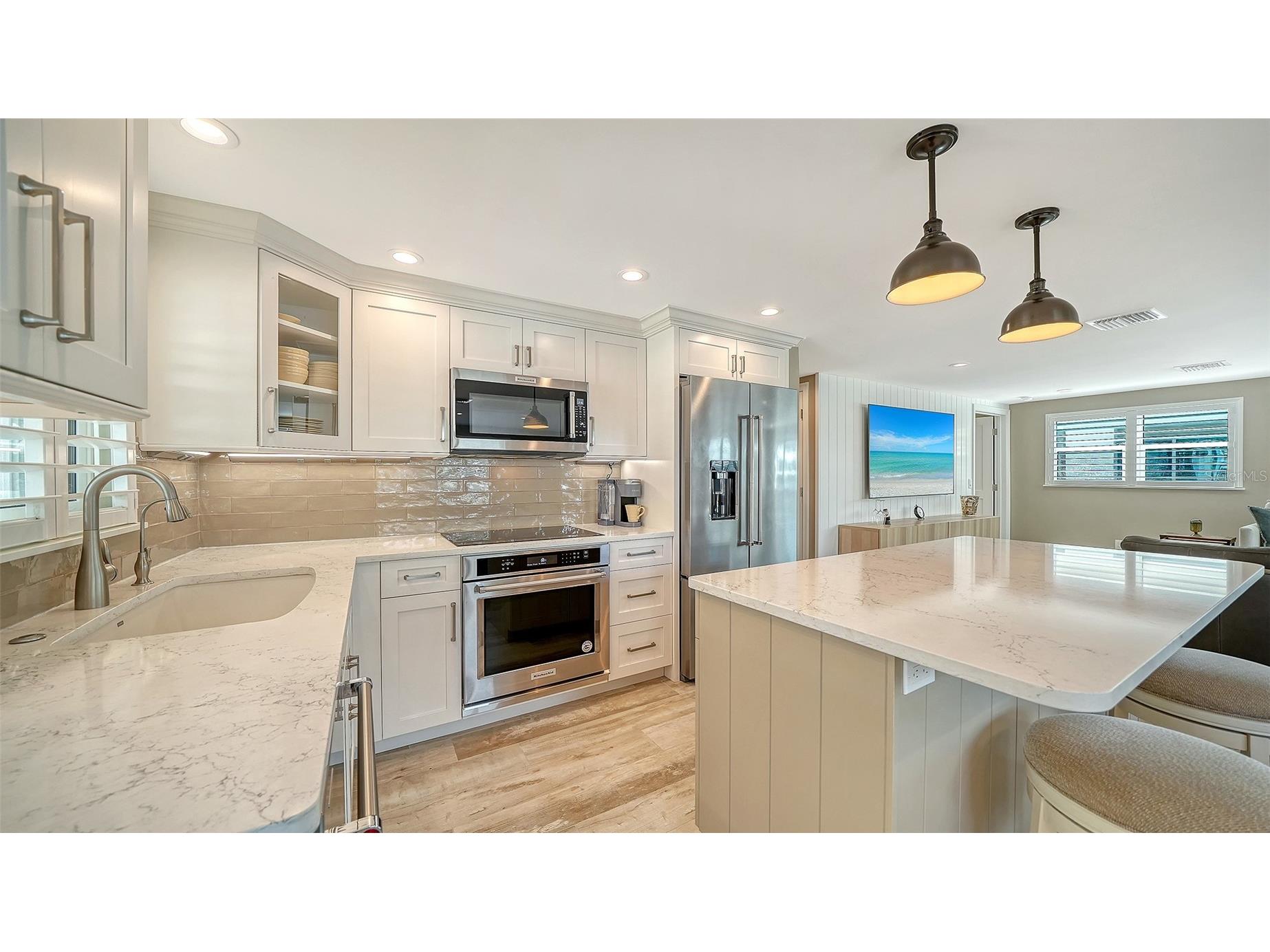 6140 Midnight Pass Road #B6 Sarasota FL 34242 A4682734 image18