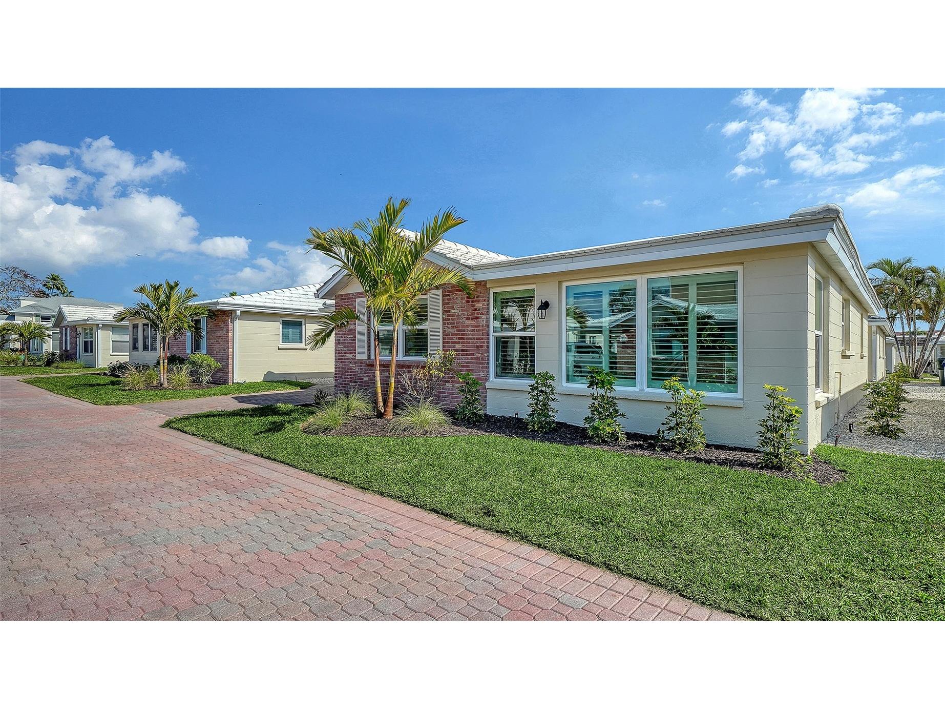 6140 Midnight Pass Road #B6 Sarasota FL 34242 A4682734 image2
