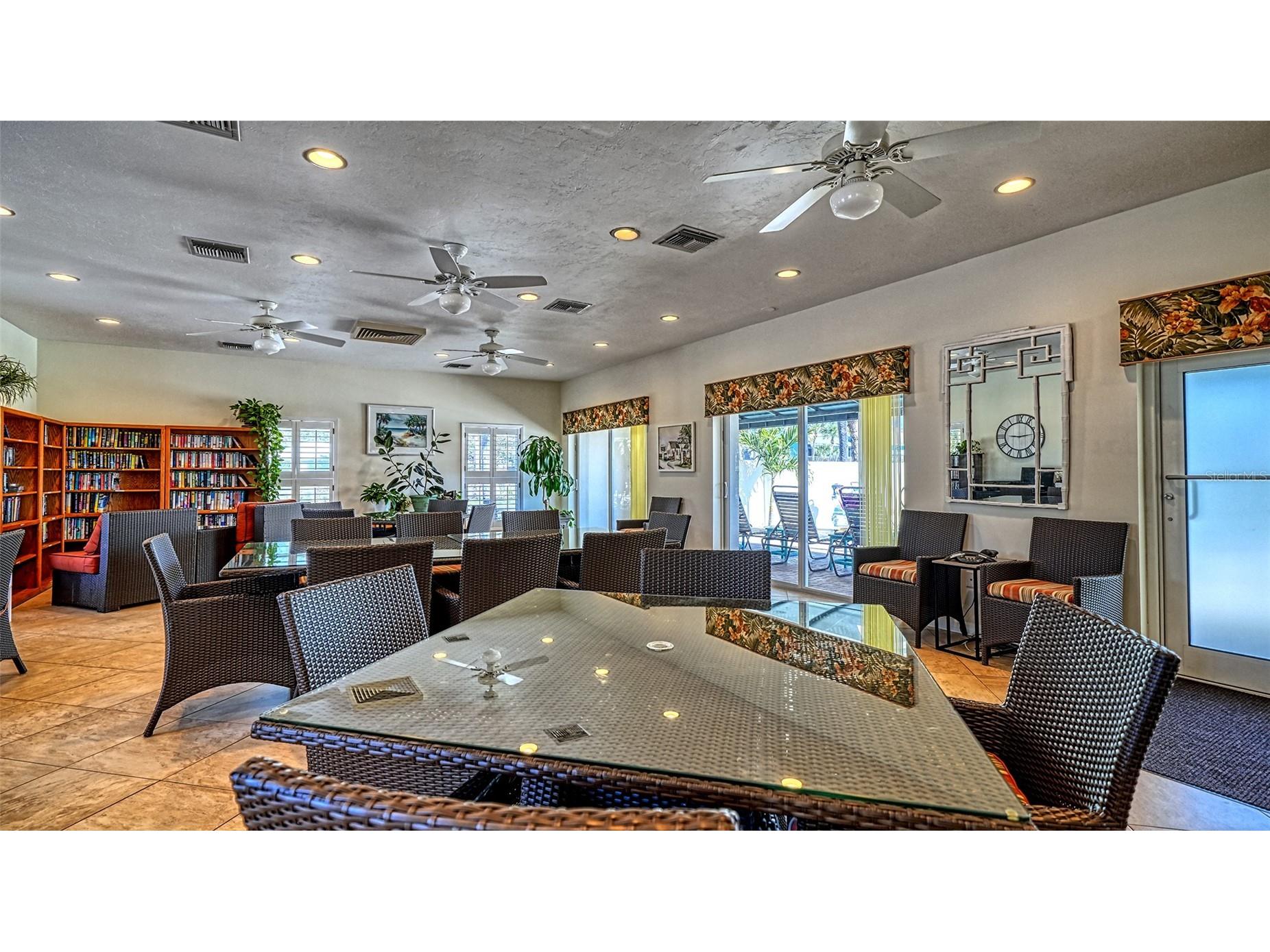 6140 Midnight Pass Road #B6 Sarasota FL 34242 A4682734 image36