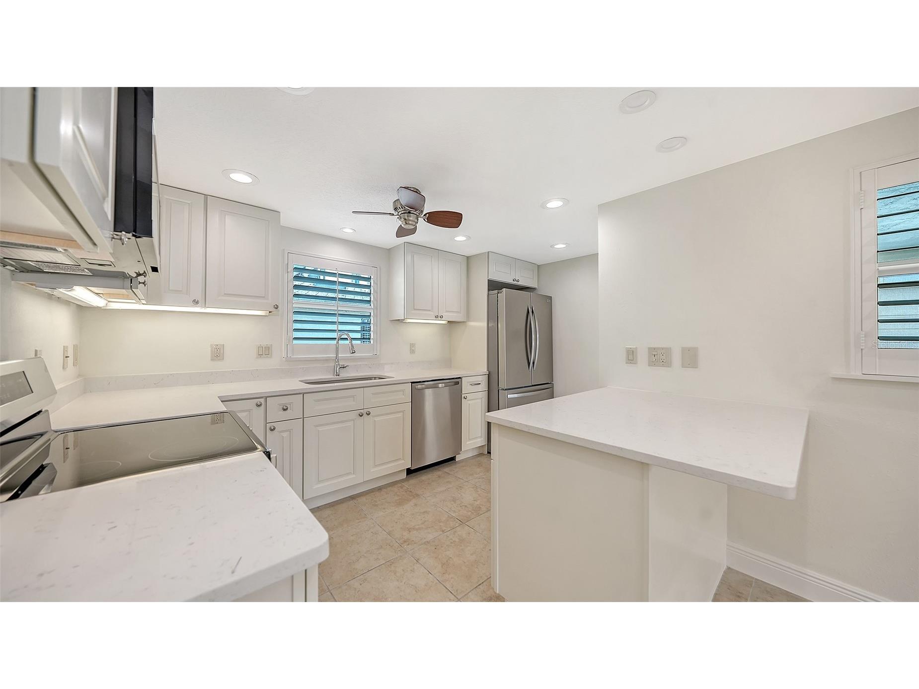 6140 Midnight Pass Road #C-2 Sarasota FL 34242 A4688739 image8
