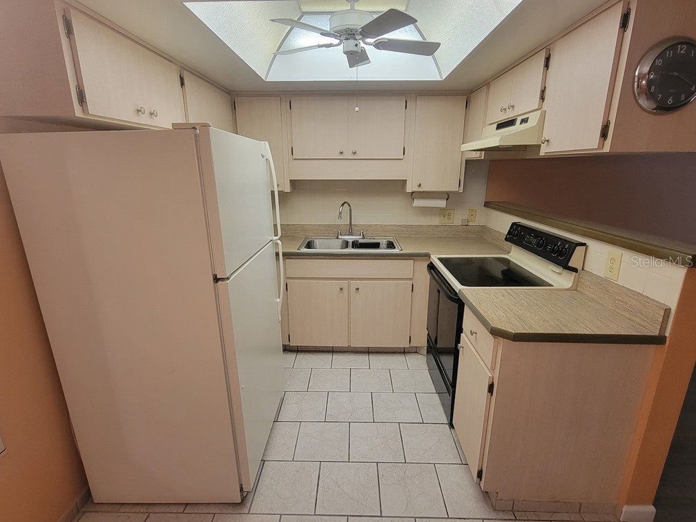 6141 Chesham Drive #8 New Port Richey FL 34653 W7885744 image9