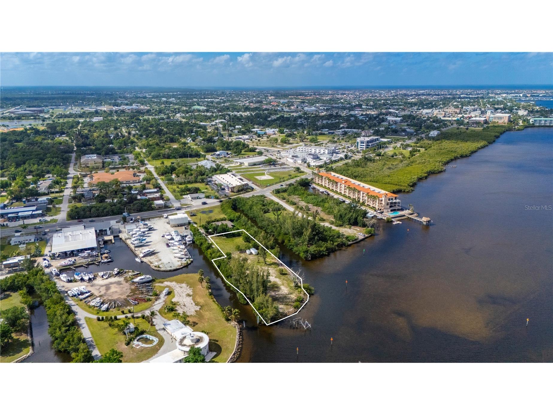 6141 Elliott Street Punta Gorda FL 33950 - PEACE RIVER CHARLOTTE HARBOR C7524252 image1