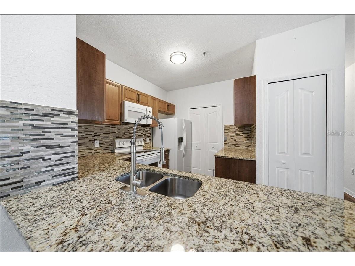 6141 Metrowest Boulevard #207 Orlando FL 32835 O6384073 image4