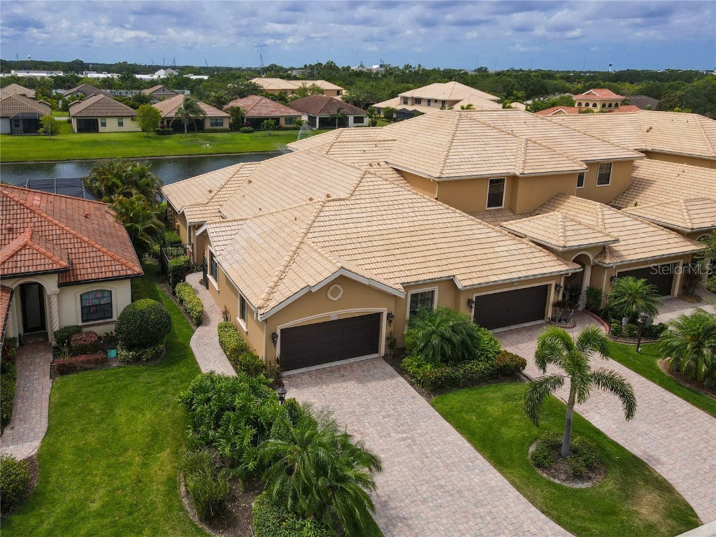 6143 27th Street E Ellenton FL 34222 A4568814 image1