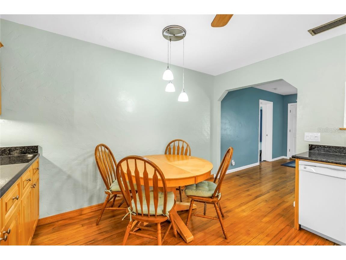 6144 2nd Avenue N Saint Petersburg FL 33710 TB8439205 image13