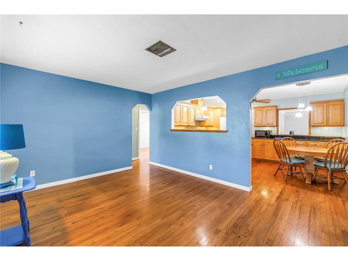 6144 2nd Avenue N Saint Petersburg FL 33710 TB8439205 image4