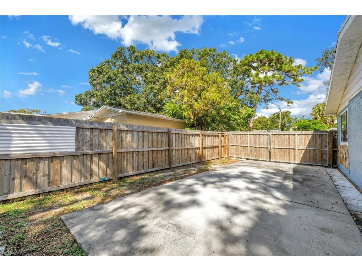 6144 2nd Avenue N Saint Petersburg FL 33710 TB8439205 image44