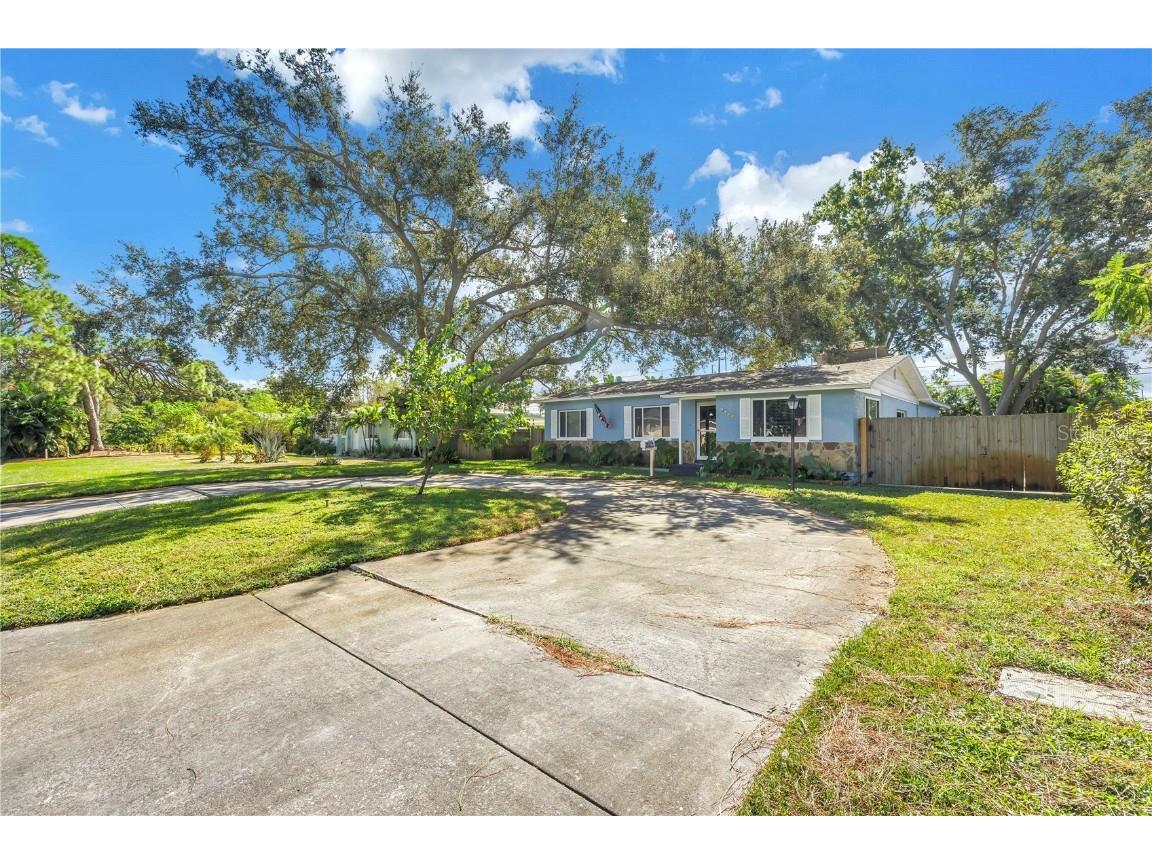 6144 2nd Avenue N Saint Petersburg FL 33710 TB8439205 image47