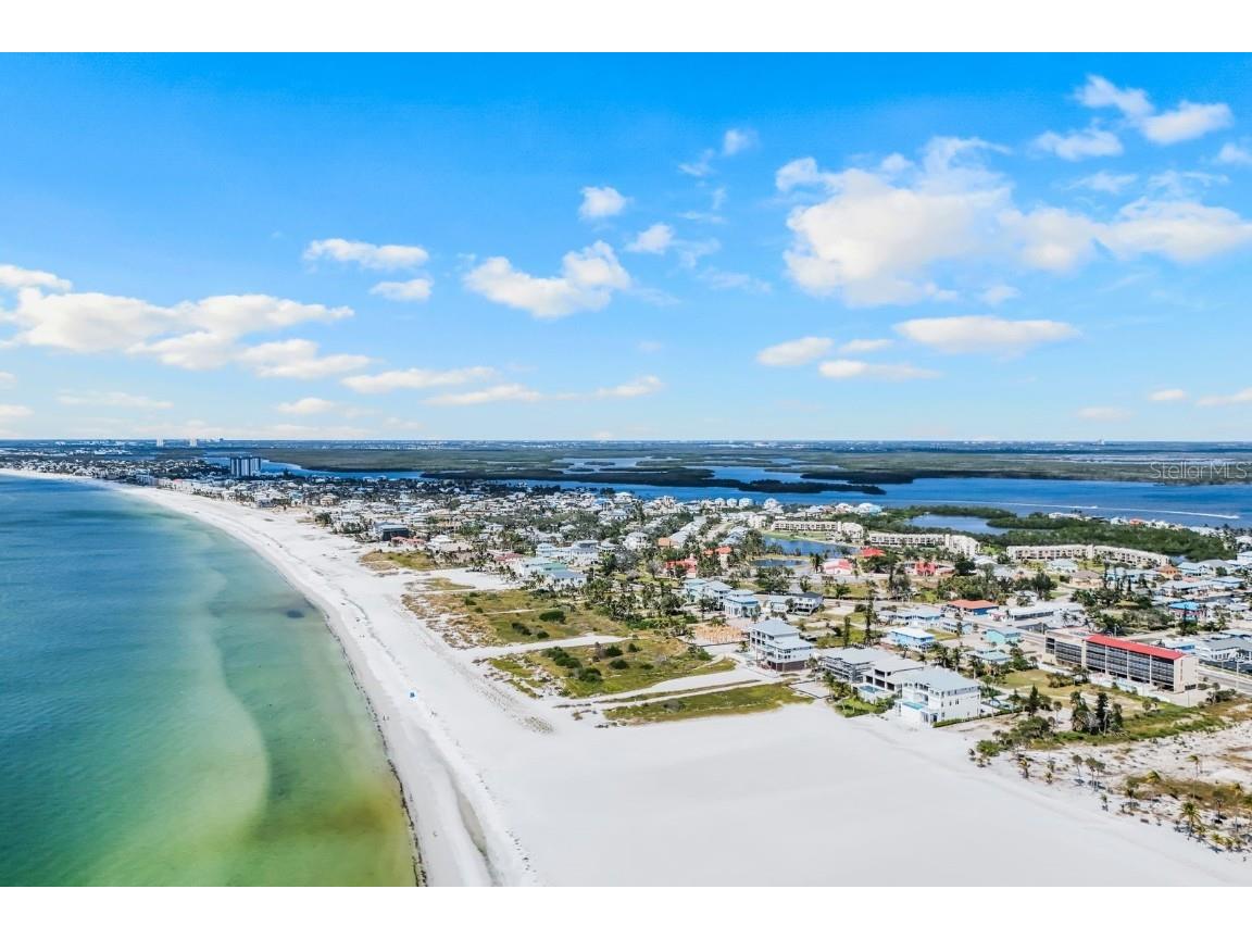 6145 Court Street Fort Myers Beach FL 33931 C7516796 image8