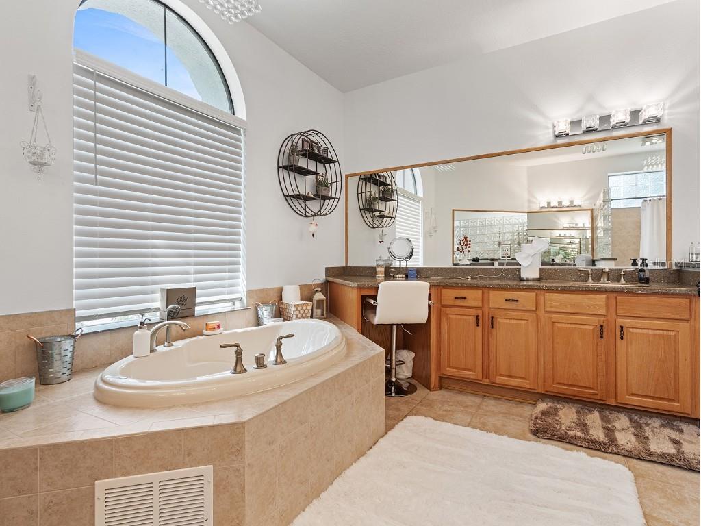 6145 Spinnaker Loop Lady Lake FL 32159 O6342921 image24