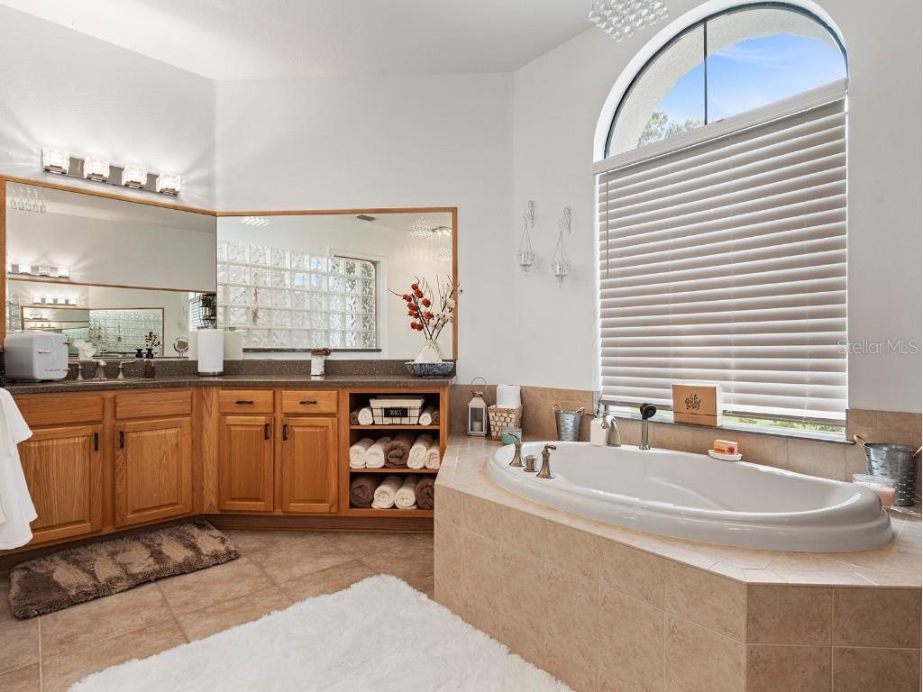 6145 Spinnaker Loop Lady Lake FL 32159 O6342921 image25