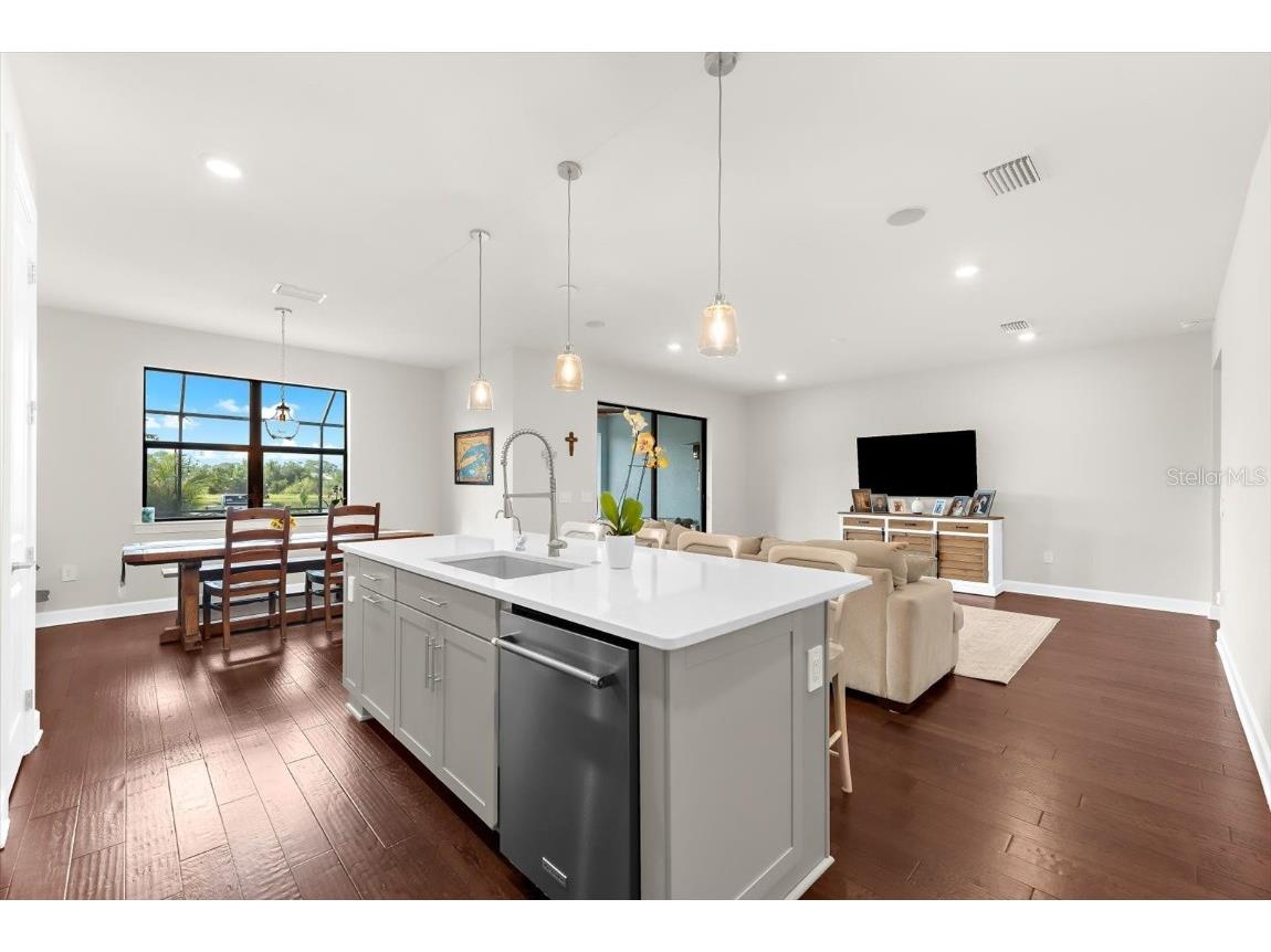 6148 Baywood Court Lakewood Ranch FL 34211 A4666545 image10