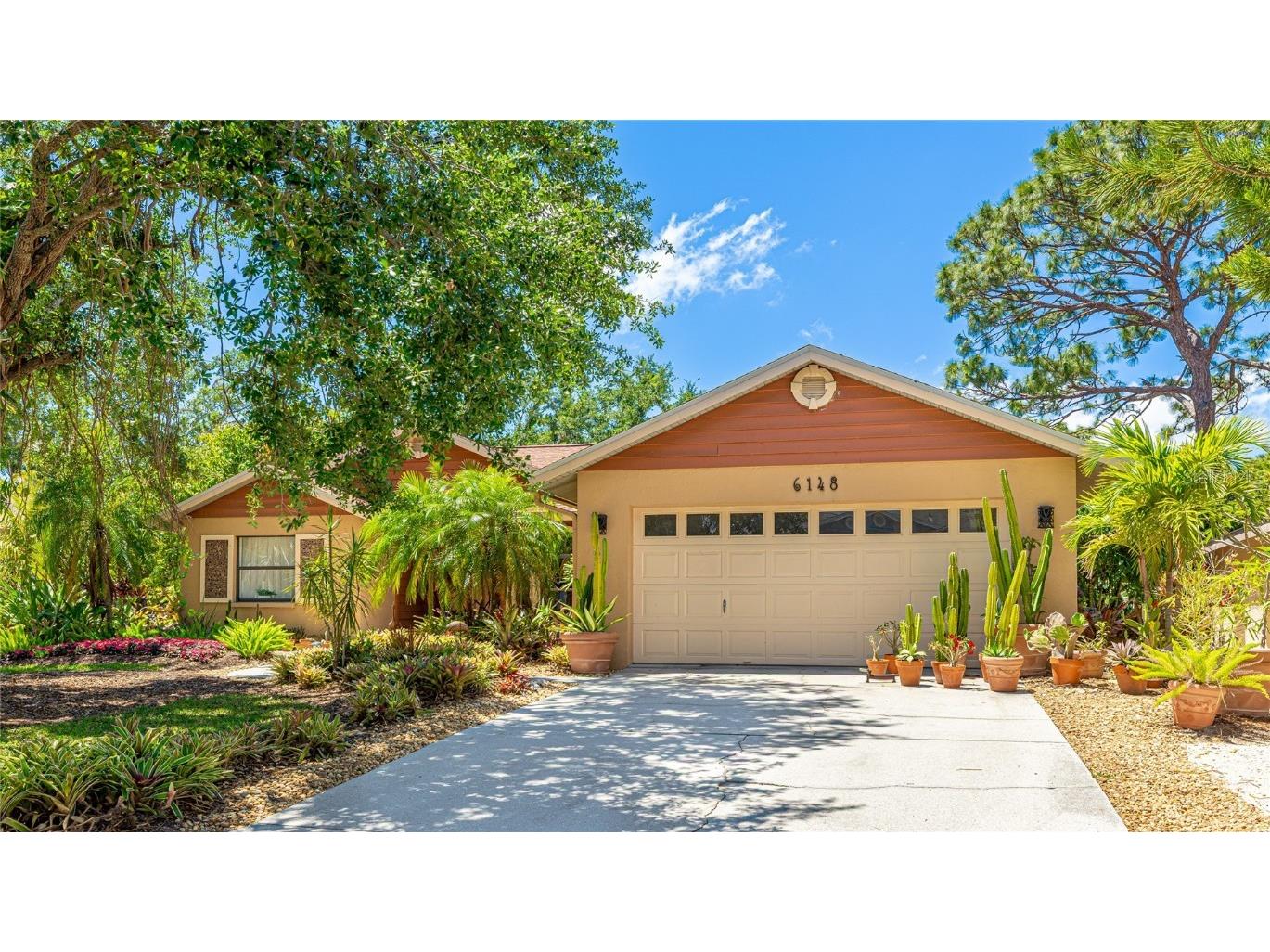 6148 Bonaventure Court Sarasota FL 34243 TB8417513 image1