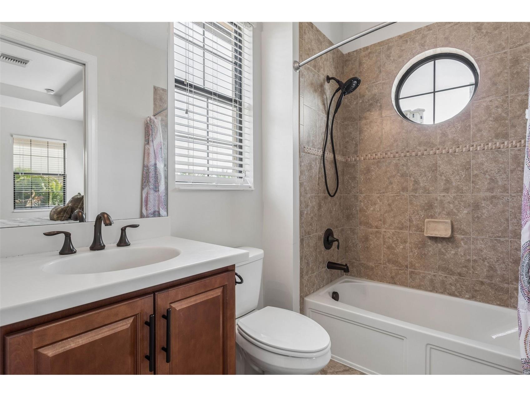 6149 Yeats Manor Drive Tampa FL 33616 TB8512587 image37