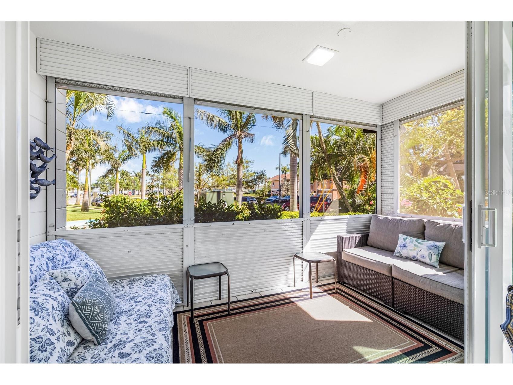 615 10th Avenue NE #1 Saint Petersburg FL 33701 TB8469782 image8