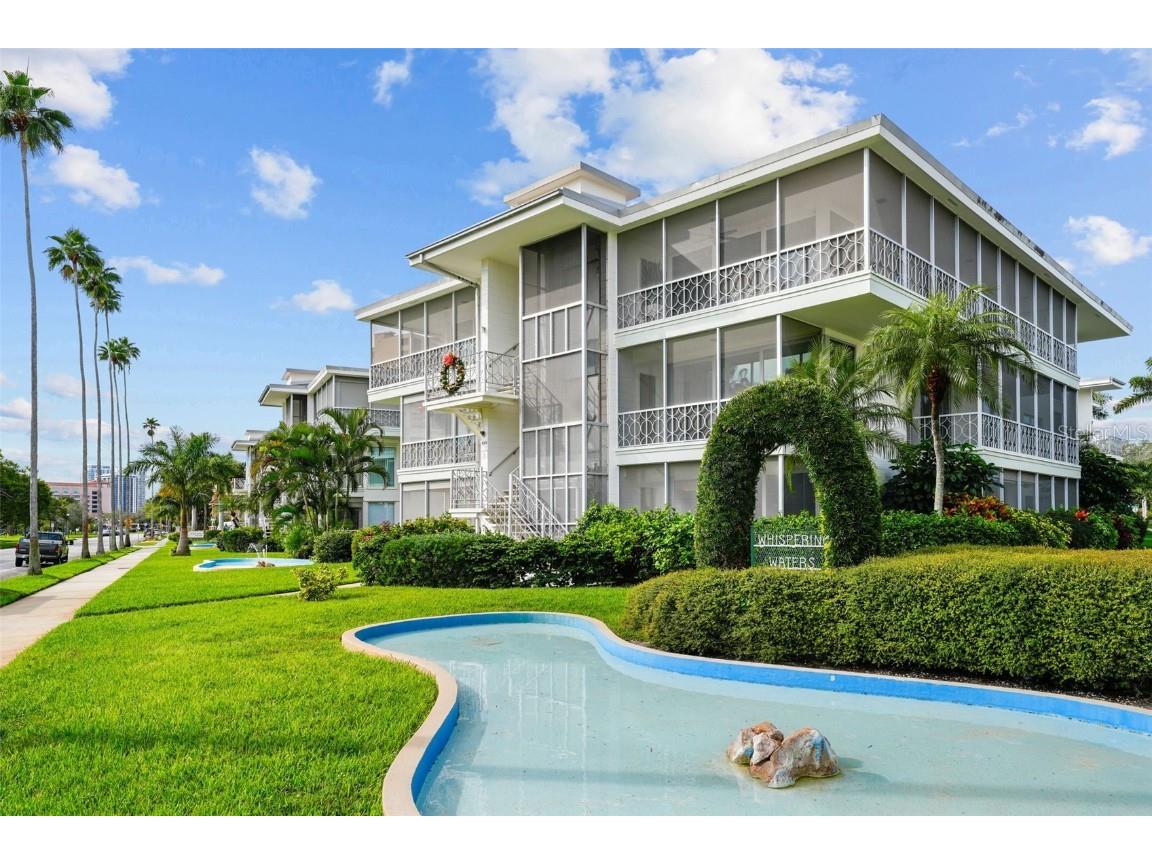615 10th Avenue NE #4 Saint Petersburg FL 33701 U8228900 image1
