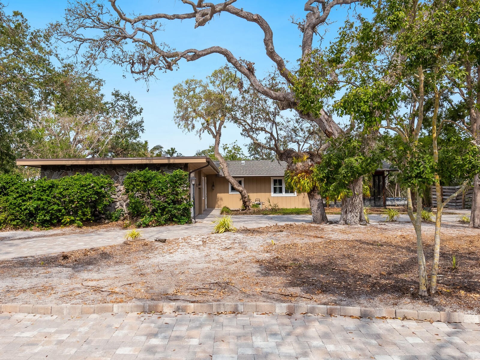 615 Buttonwood Drive Longboat Key FL 34228 - CRANE'S BAYOU/SARASOTA BAY A4673355 image5