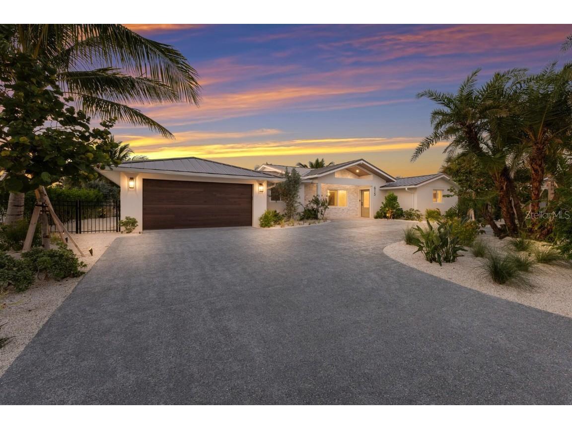 615 Concord Lane Holmes Beach FL 34217 A4658575 image1