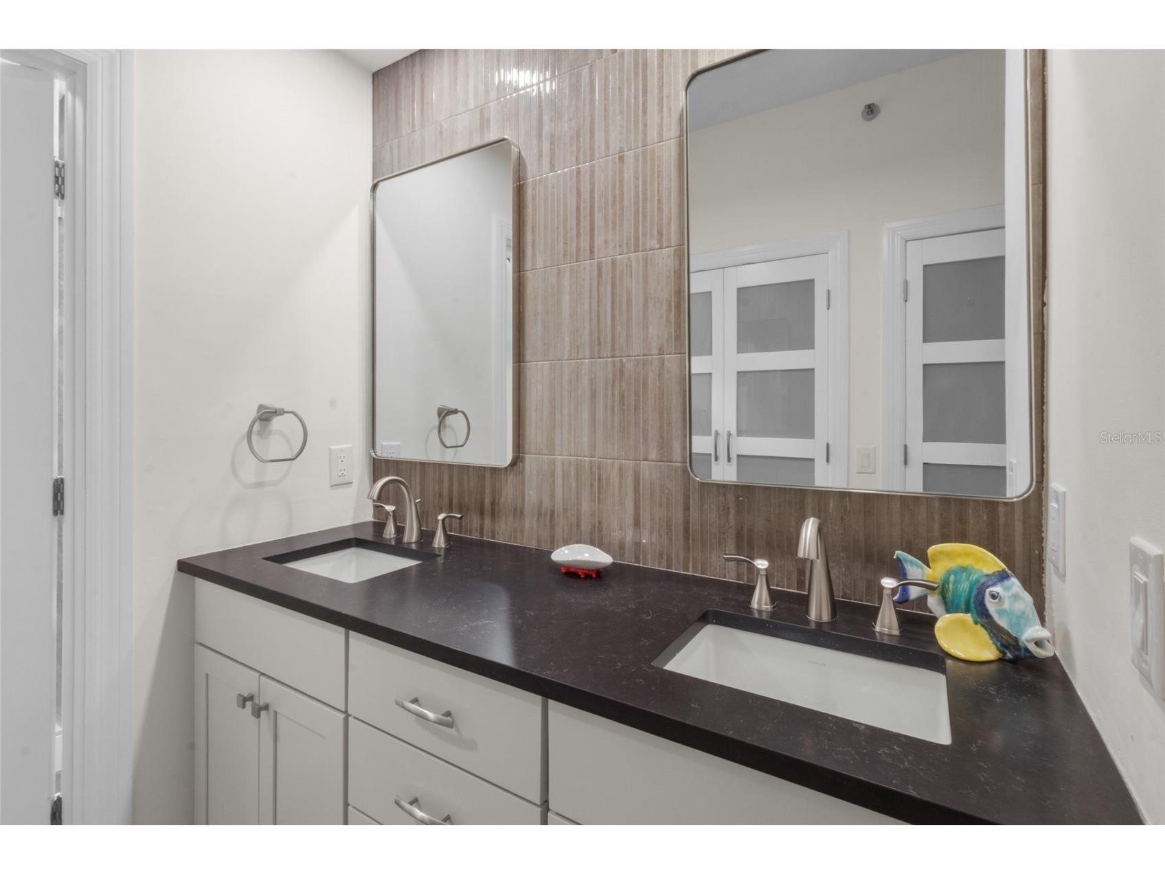 615 Dream Island Place #105 Longboat Key FL 34228 - SARASOTA BAY A4689957 image14
