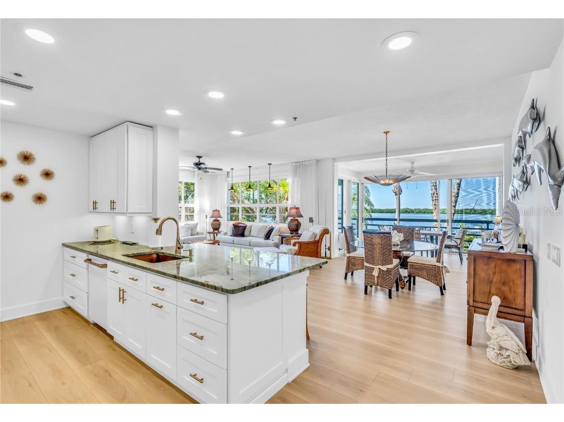 615 Dream Island Place #201 Longboat Key FL 34228 A4668491 image10