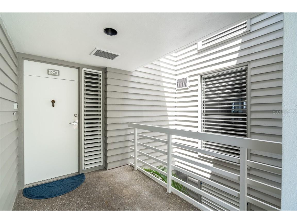615 Dream Island Place #201 Longboat Key FL 34228 A4668491 image2
