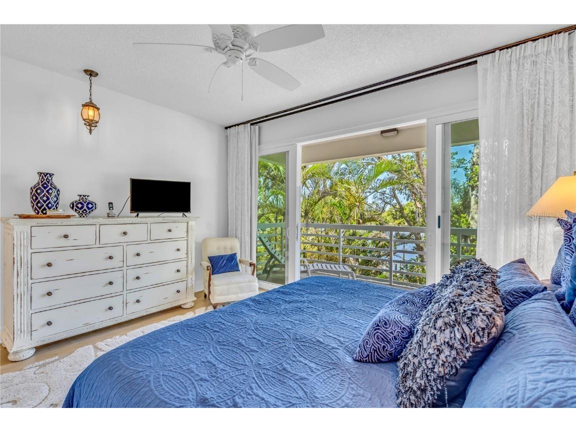 615 Dream Island Place #201 Longboat Key FL 34228 A4668491 image21