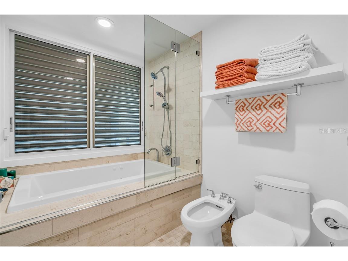 615 Dream Island Place #201 Longboat Key FL 34228 A4668491 image28