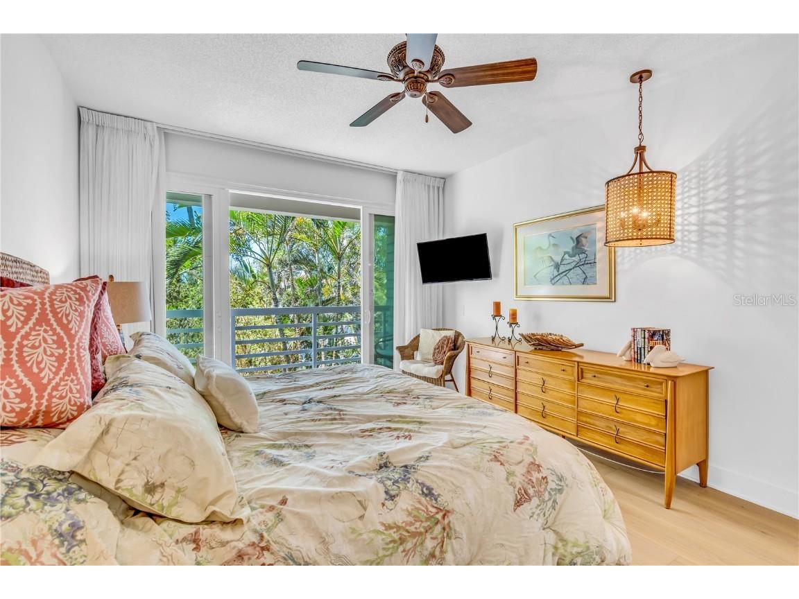 615 Dream Island Place #201 Longboat Key FL 34228 A4668491 image30