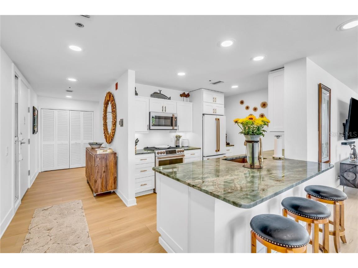 615 Dream Island Place #201 Longboat Key FL 34228 A4668491 image4