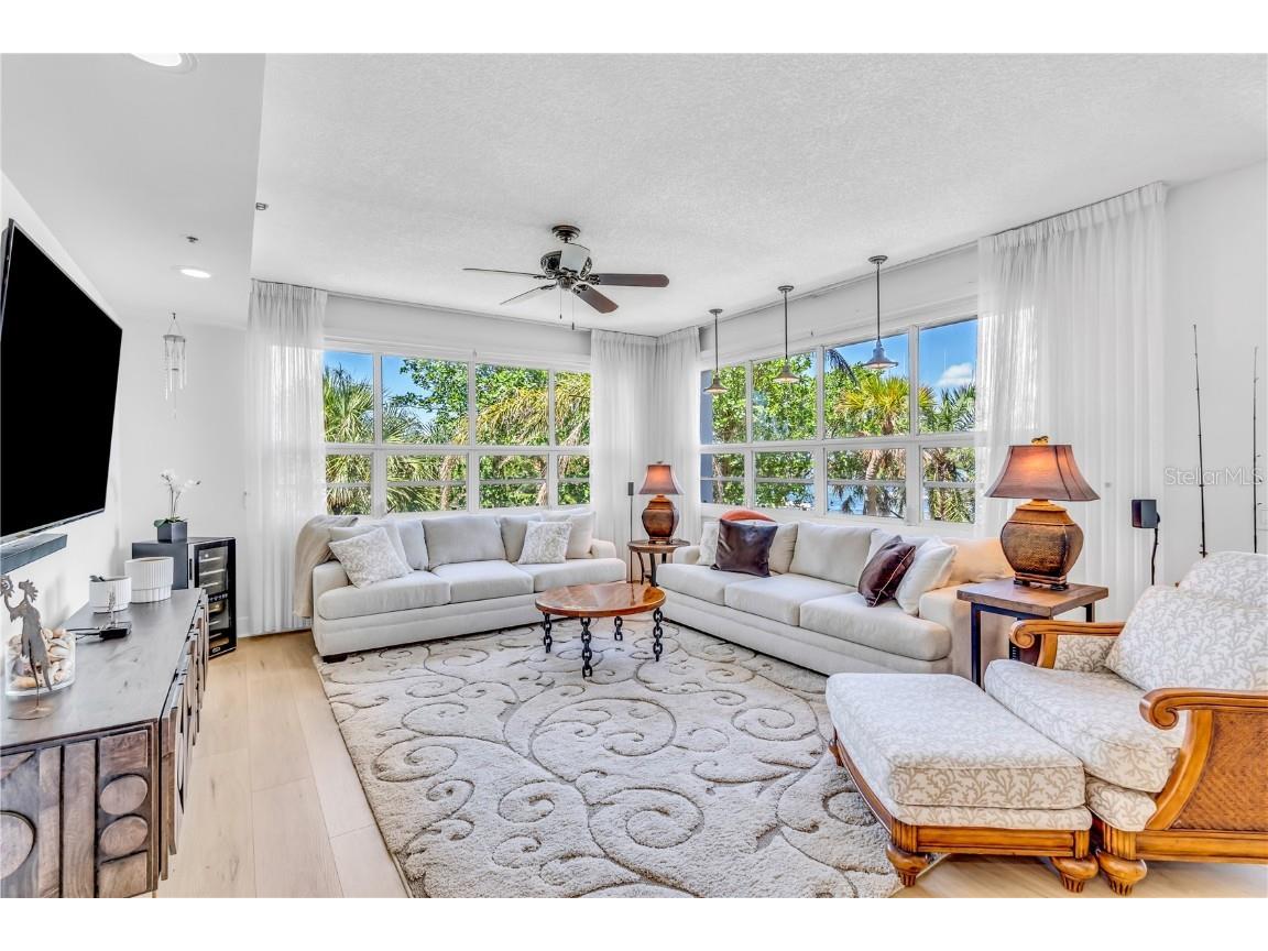 615 Dream Island Place #201 Longboat Key FL 34228 A4668491 image8
