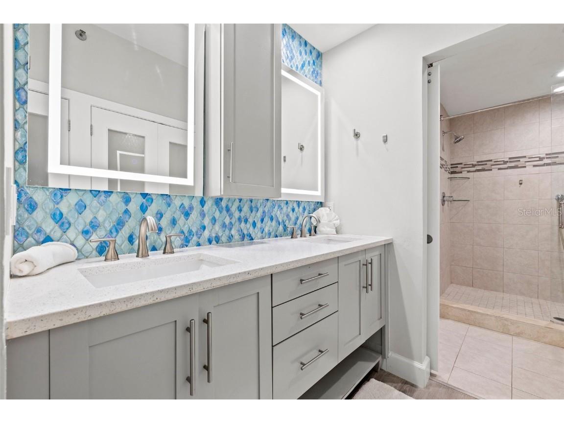 615 Dream Island Place #210 Longboat Key FL 34228 TB8395898 image17