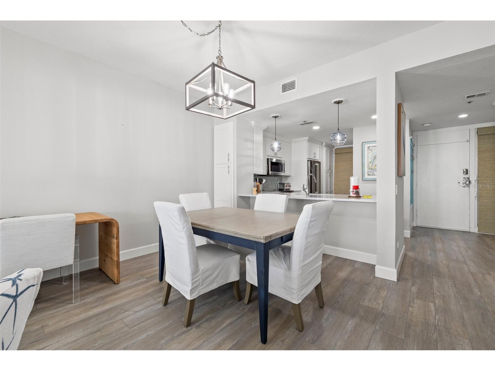 615 Dream Island Place #210 Longboat Key FL 34228 TB8503989 image8