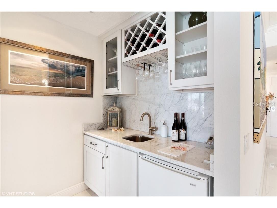 615 Dream Island Road #107 Longboat Key FL 34228 O6395609 image11