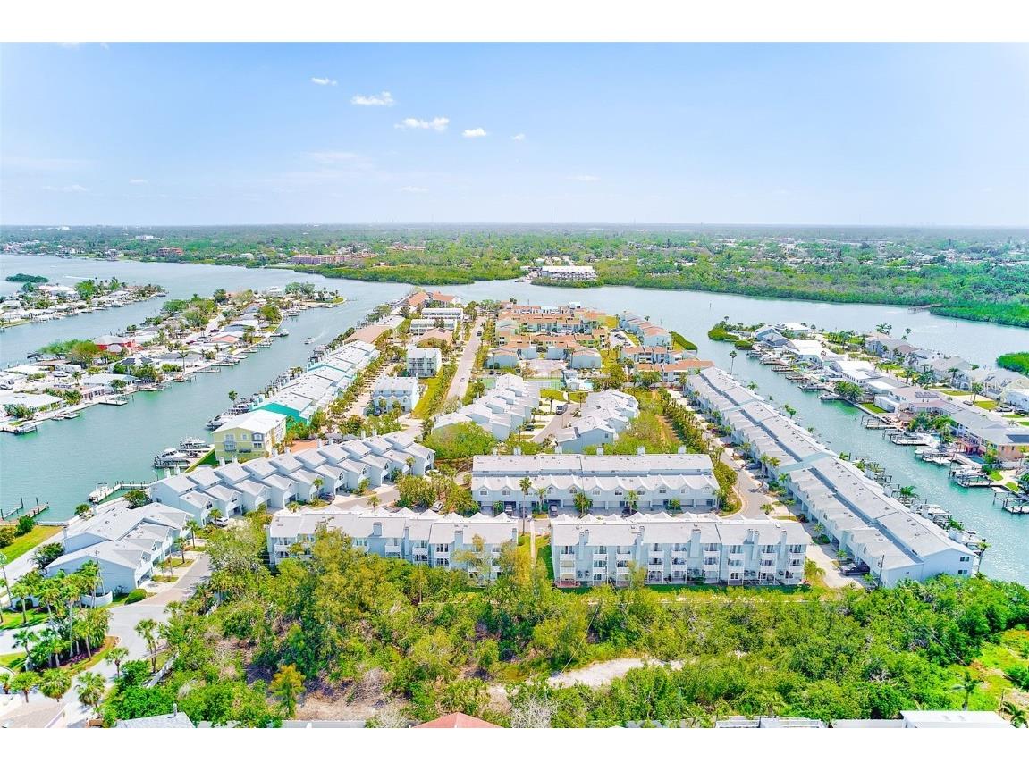 615 Garland Circle Indian Rocks Beach FL 33785 - INTERACOASTAL WATERWAYS TB8366006 image4