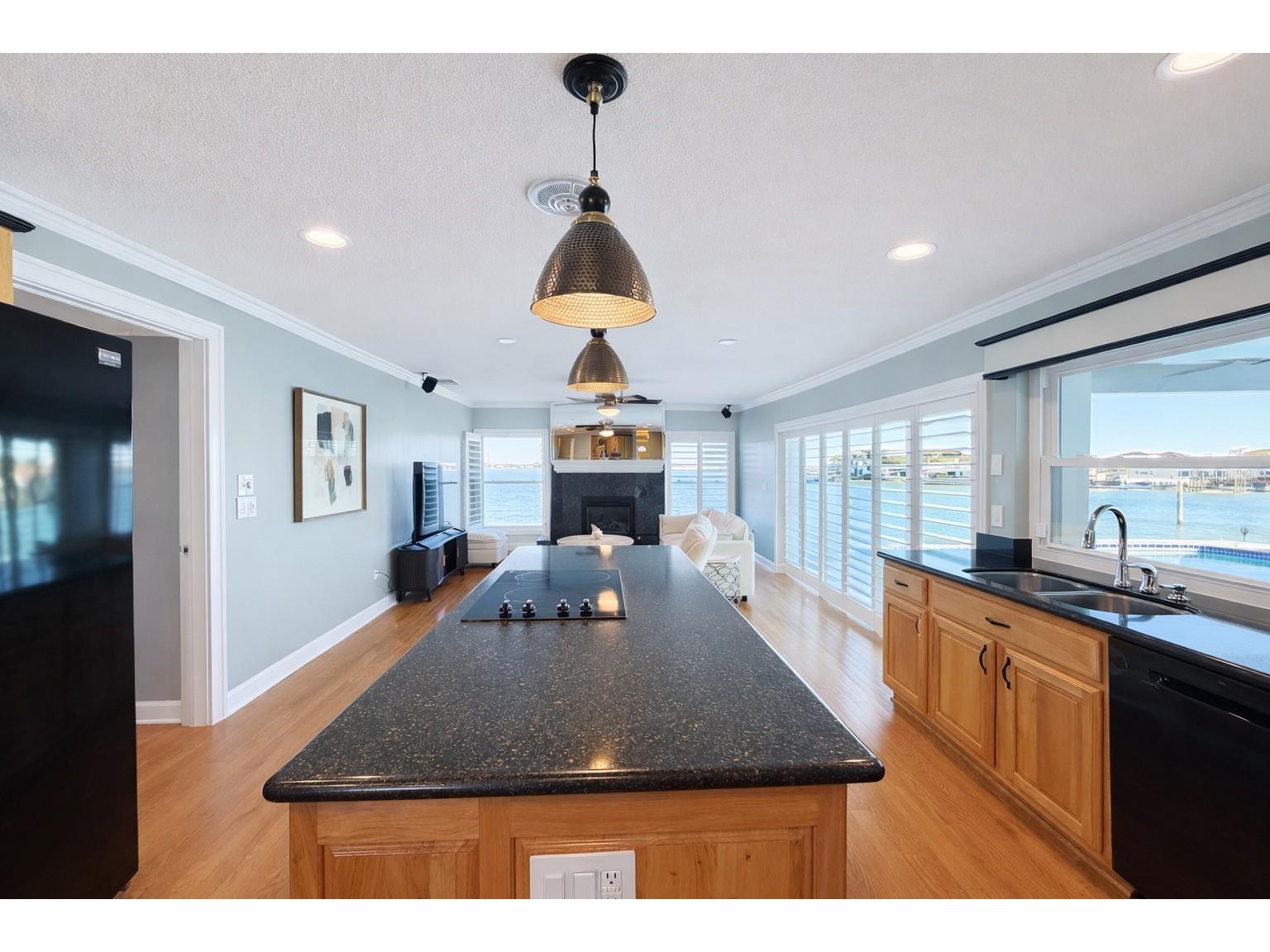 615 Harbor Island Clearwater Beach FL 33767 TB8471006 image5